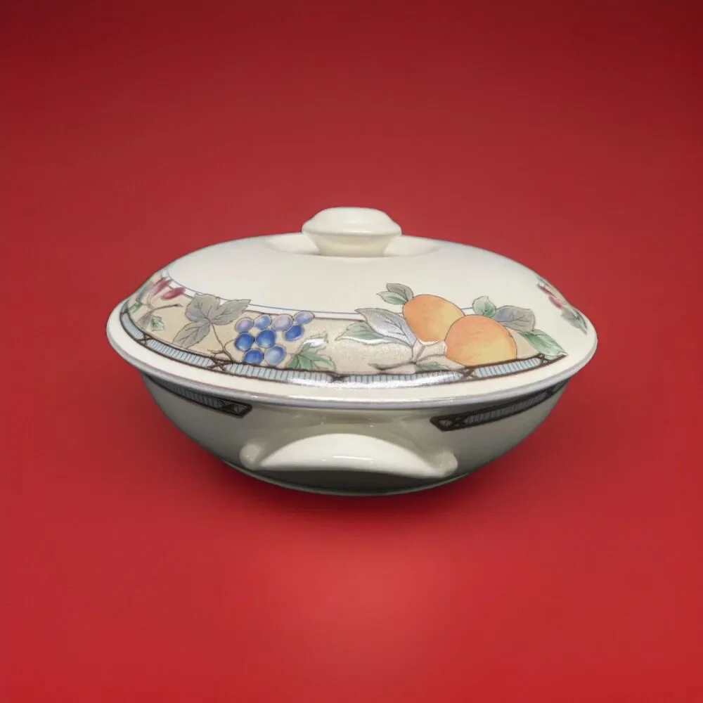 Mikasa Intaglio Garden Harvest CAC29 Round Covered Casserole Dish oven to table